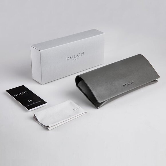 🆕 Women Black Fashion Oversized Cat Eye Polarized Exclusive Eyewear Sunglasses - Picture 6 of 7